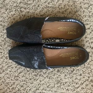 Black Shimmery Toms